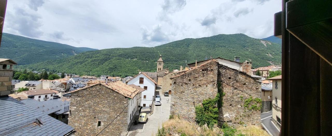 Casa Robelca Villa Biescas  Buitenkant foto